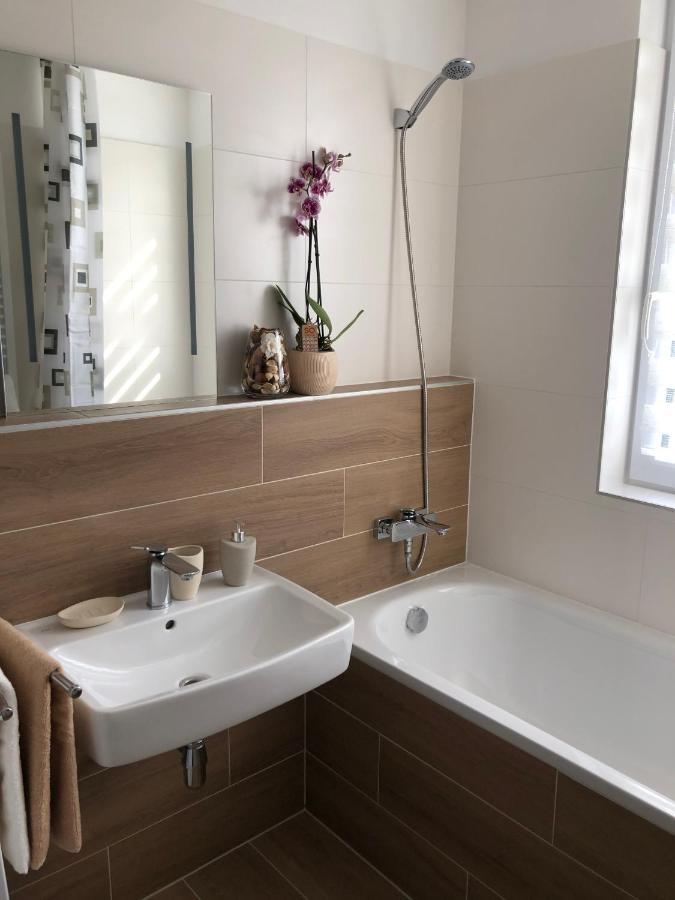 Tatra Billetee Apartman S Luxusnym Vyhladom Na Vysoketatry A Sukromnym Wellness Poprad Zewnętrze zdjęcie