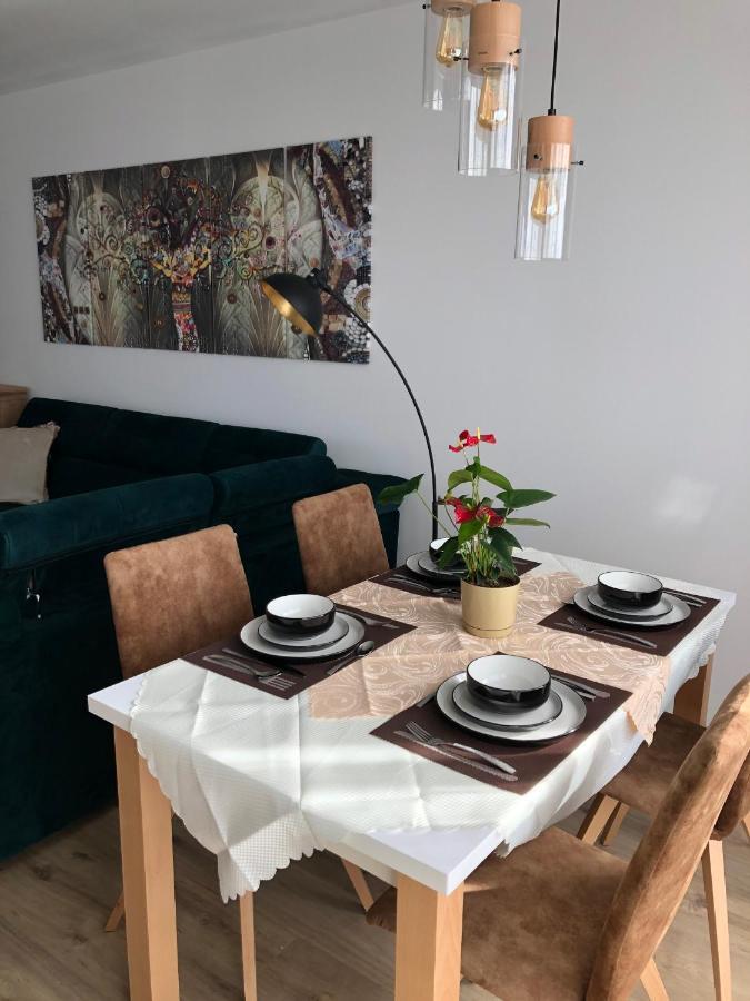 Tatra Billetee Apartman S Luxusnym Vyhladom Na Vysoketatry A Sukromnym Wellness Poprad Zewnętrze zdjęcie