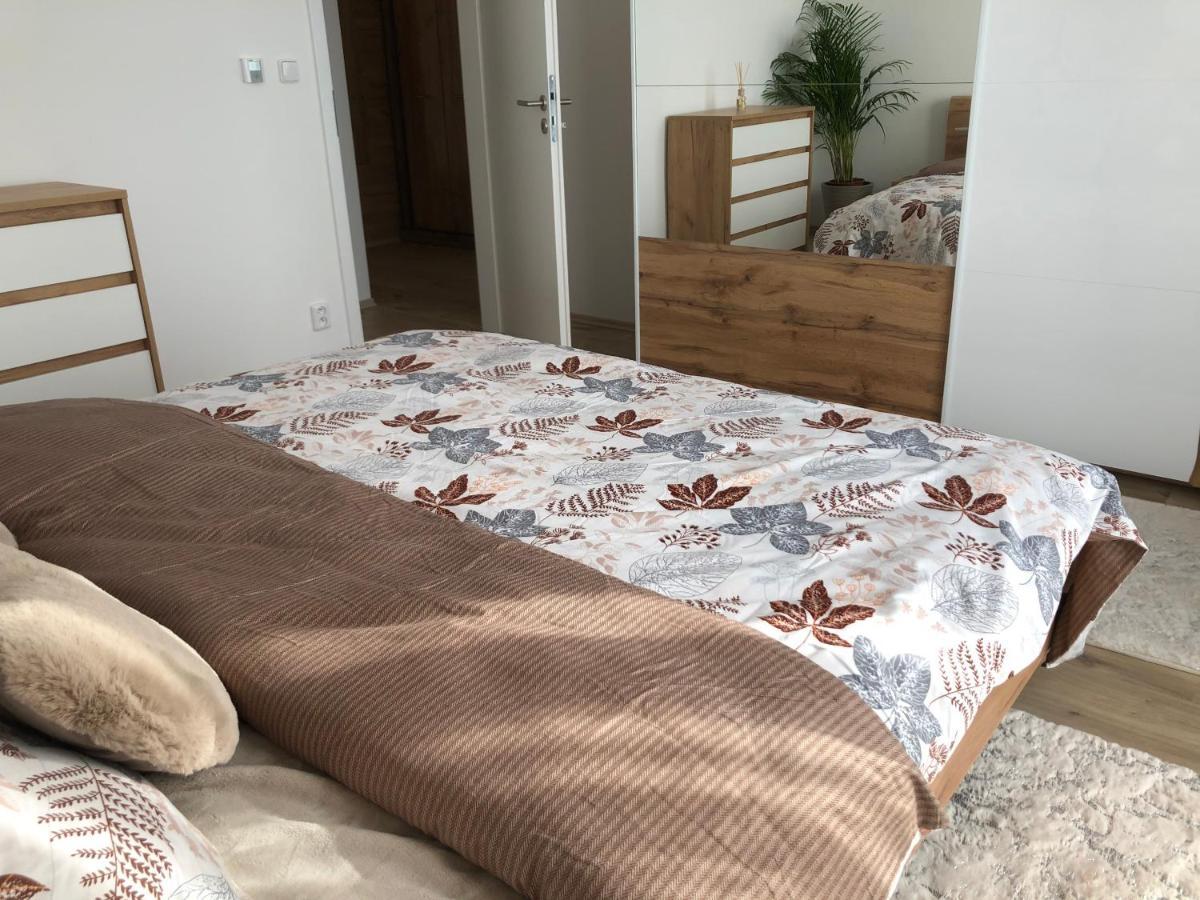 Tatra Billetee Apartman S Luxusnym Vyhladom Na Vysoketatry A Sukromnym Wellness Poprad Zewnętrze zdjęcie