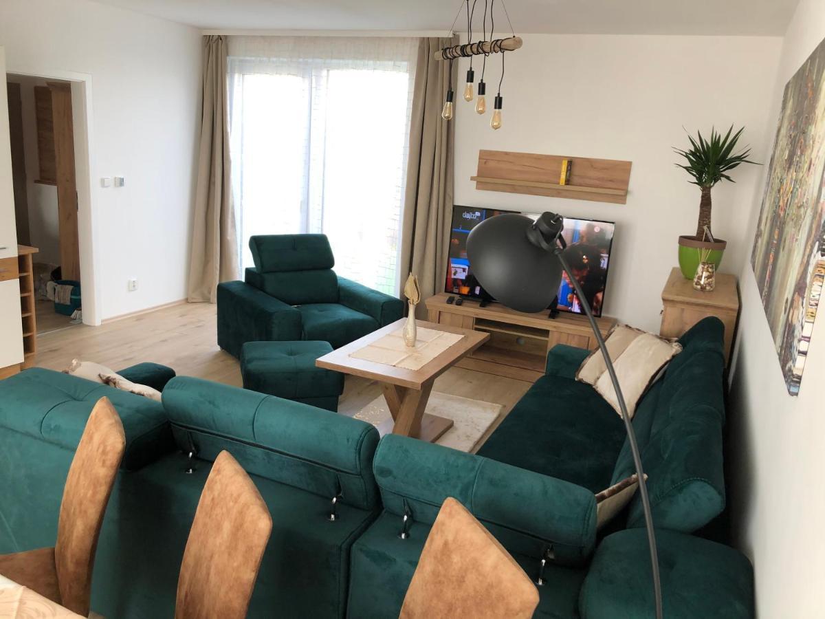 Tatra Billetee Apartman S Luxusnym Vyhladom Na Vysoketatry A Sukromnym Wellness Poprad Zewnętrze zdjęcie