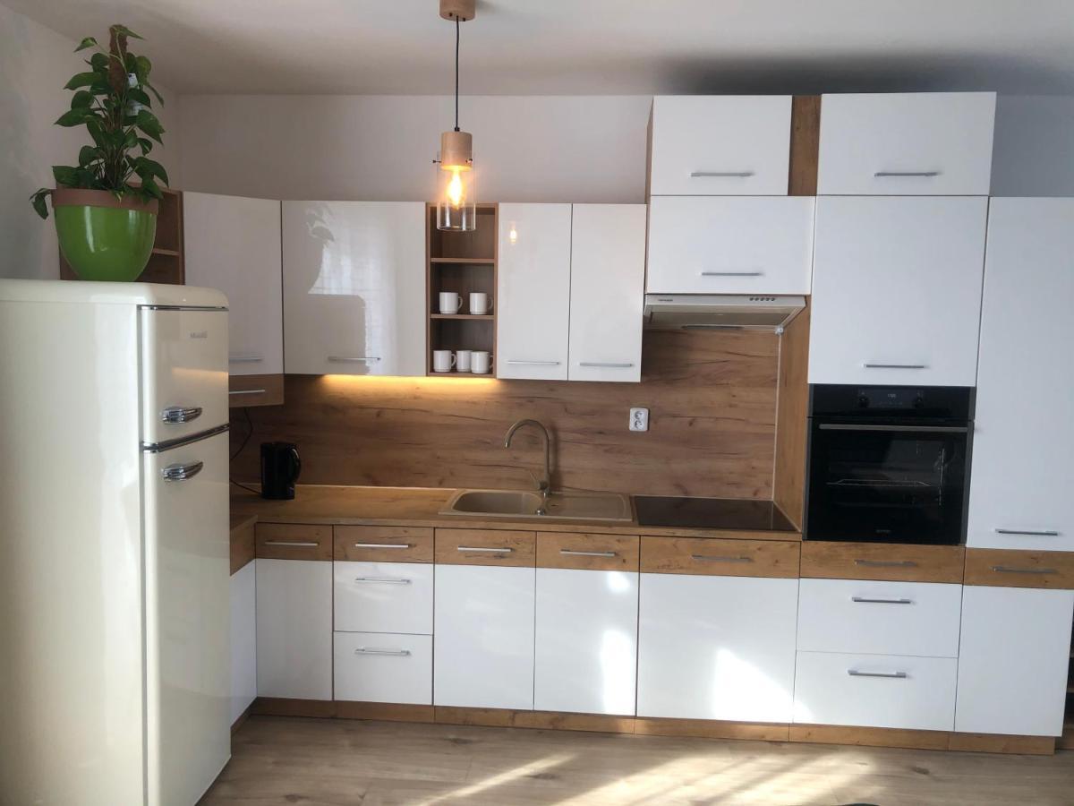 Tatra Billetee Apartman S Luxusnym Vyhladom Na Vysoketatry A Sukromnym Wellness Poprad Zewnętrze zdjęcie