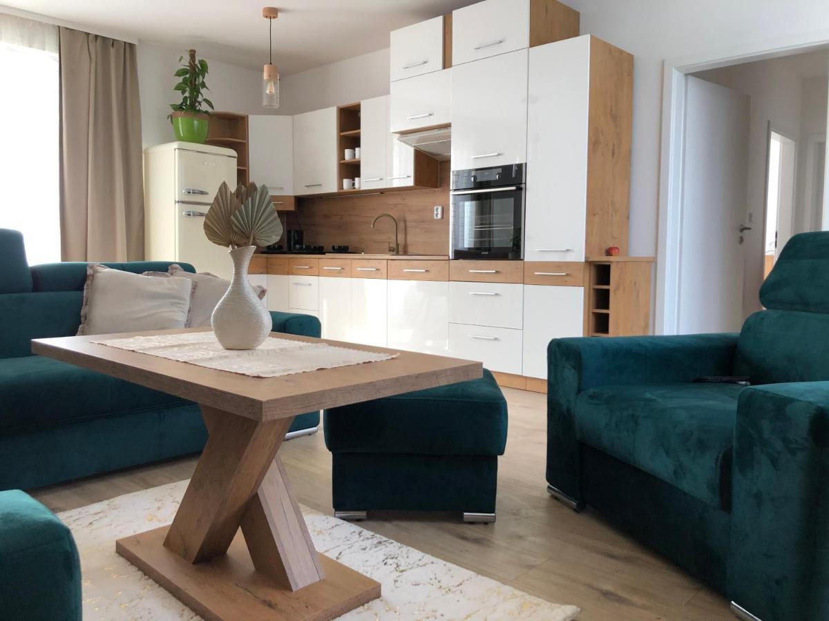 Tatra Billetee Apartman S Luxusnym Vyhladom Na Vysoketatry A Sukromnym Wellness Poprad Zewnętrze zdjęcie