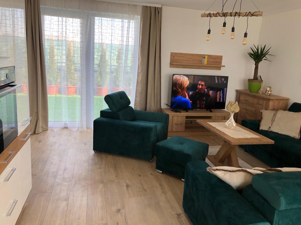 Tatra Billetee Apartman S Luxusnym Vyhladom Na Vysoketatry A Sukromnym Wellness Poprad Zewnętrze zdjęcie