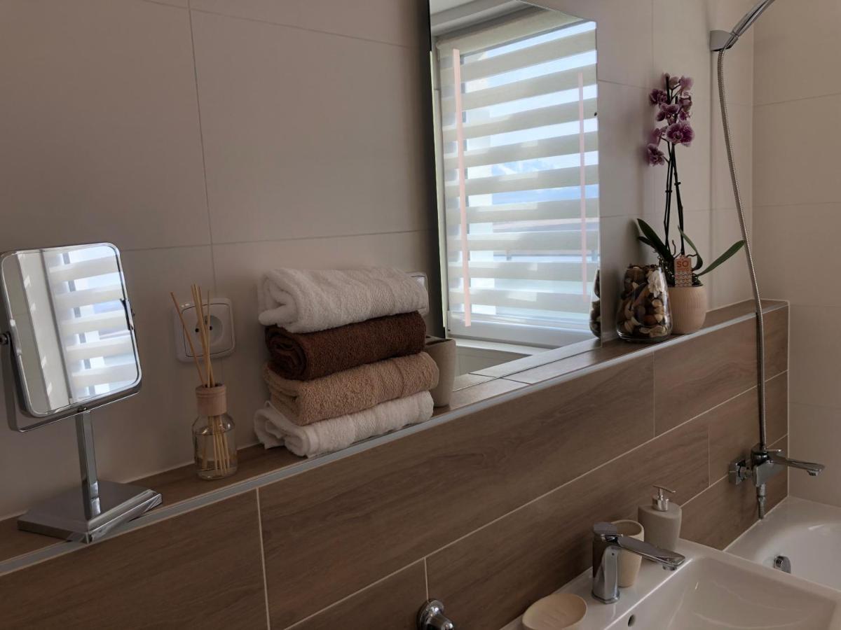 Tatra Billetee Apartman S Luxusnym Vyhladom Na Vysoketatry A Sukromnym Wellness Poprad Zewnętrze zdjęcie