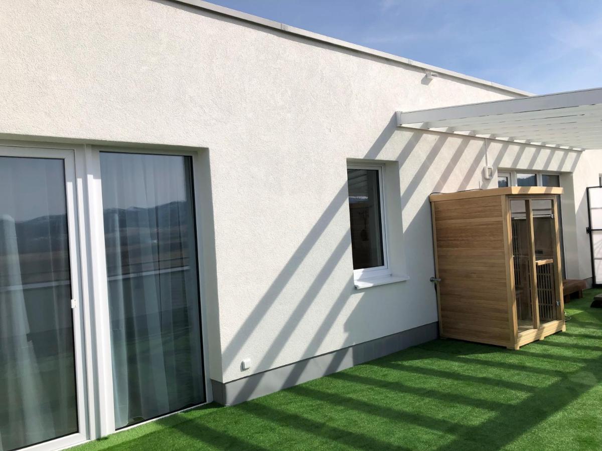 Tatra Billetee Apartman S Luxusnym Vyhladom Na Vysoketatry A Sukromnym Wellness Poprad Zewnętrze zdjęcie