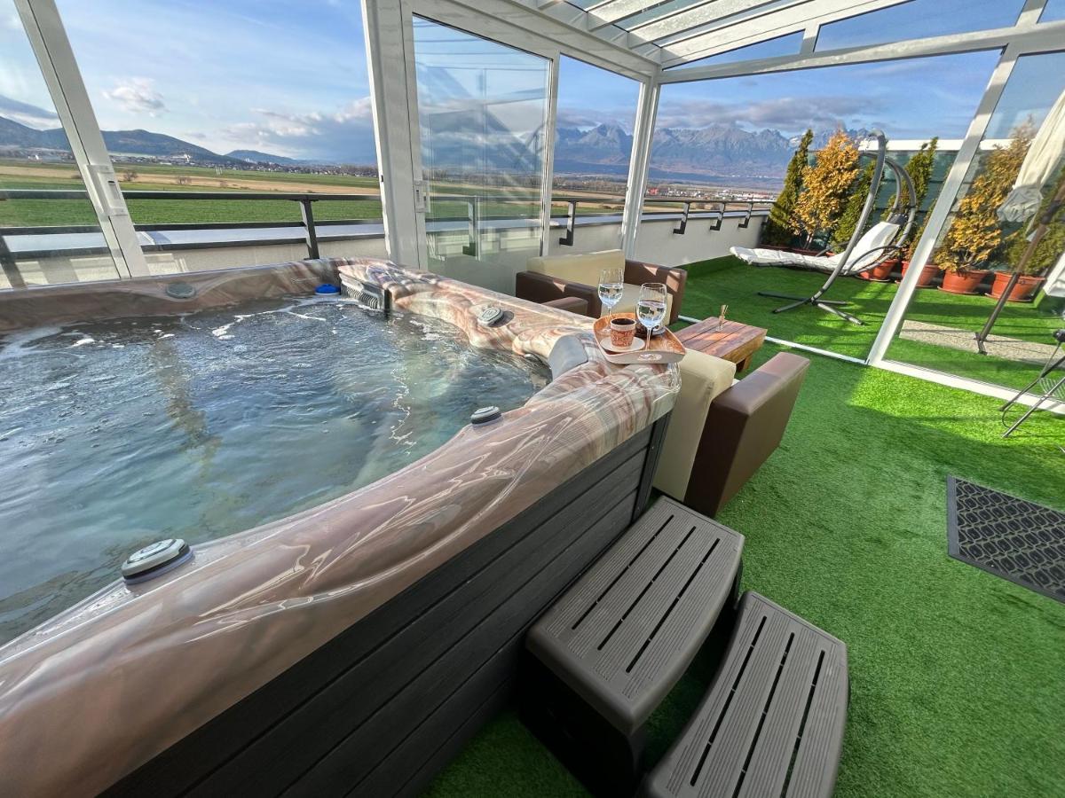 Tatra Billetee Apartman S Luxusnym Vyhladom Na Vysoketatry A Sukromnym Wellness Poprad Zewnętrze zdjęcie